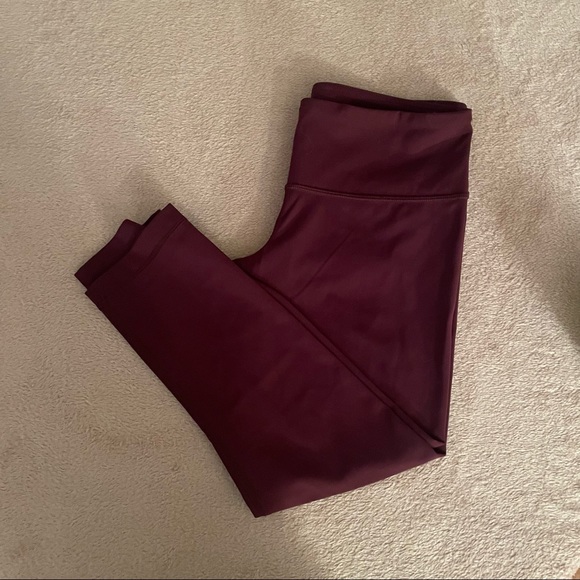 EUC Lululemon Burgundy Wine Color Capri Yoga Workout Leggings - Picture 3 of 5